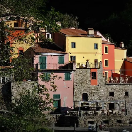 Borgo Di Codeglia - Penzion
