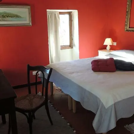 Borgo Di Codeglia - ריקו דל גולפו די ספאציה