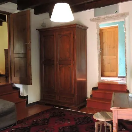 Borgo Di Codeglia - *